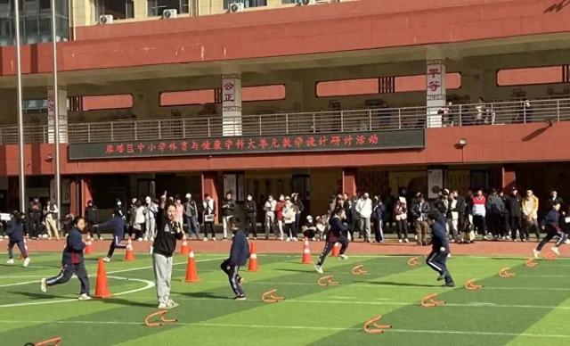 济南市美里湖第三杏彩体育小学